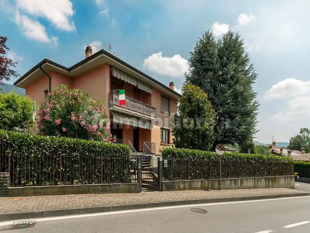 Appartamento in vendita a Cenate Sopra