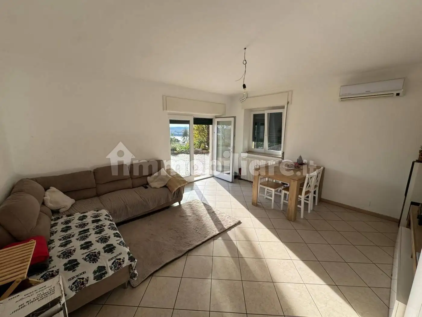 Appartamento in vendita a Comerio