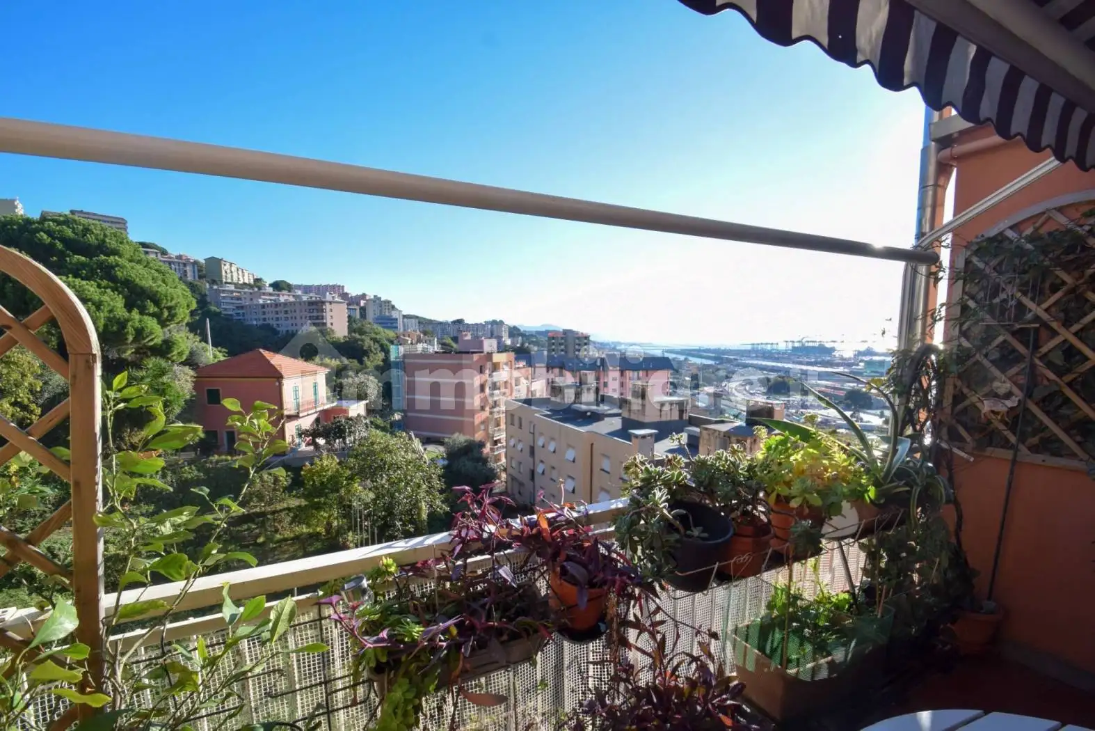 Appartamento in vendita a Genova