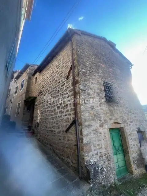 Casa indipendente in vendita a Pescia