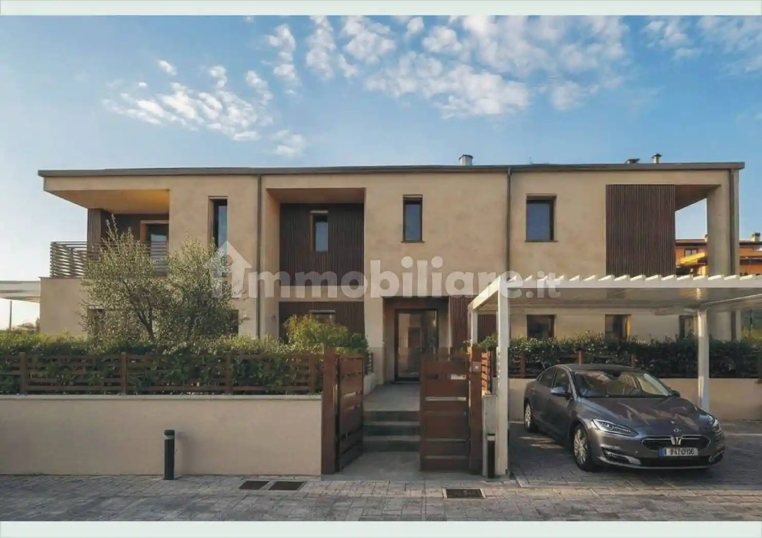 Villa in vendita a Castelnuovo del Garda