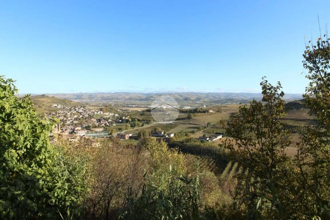 Rustico - Casale in vendita a Monticello d'Alba