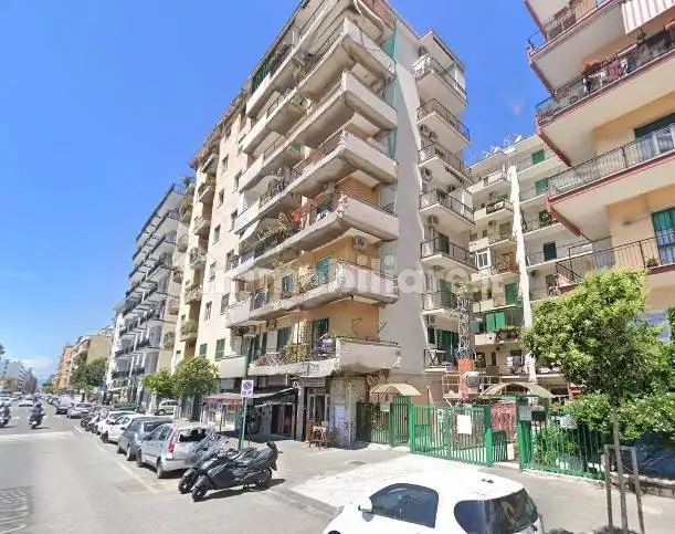 Appartamento in affitto a Napoli
