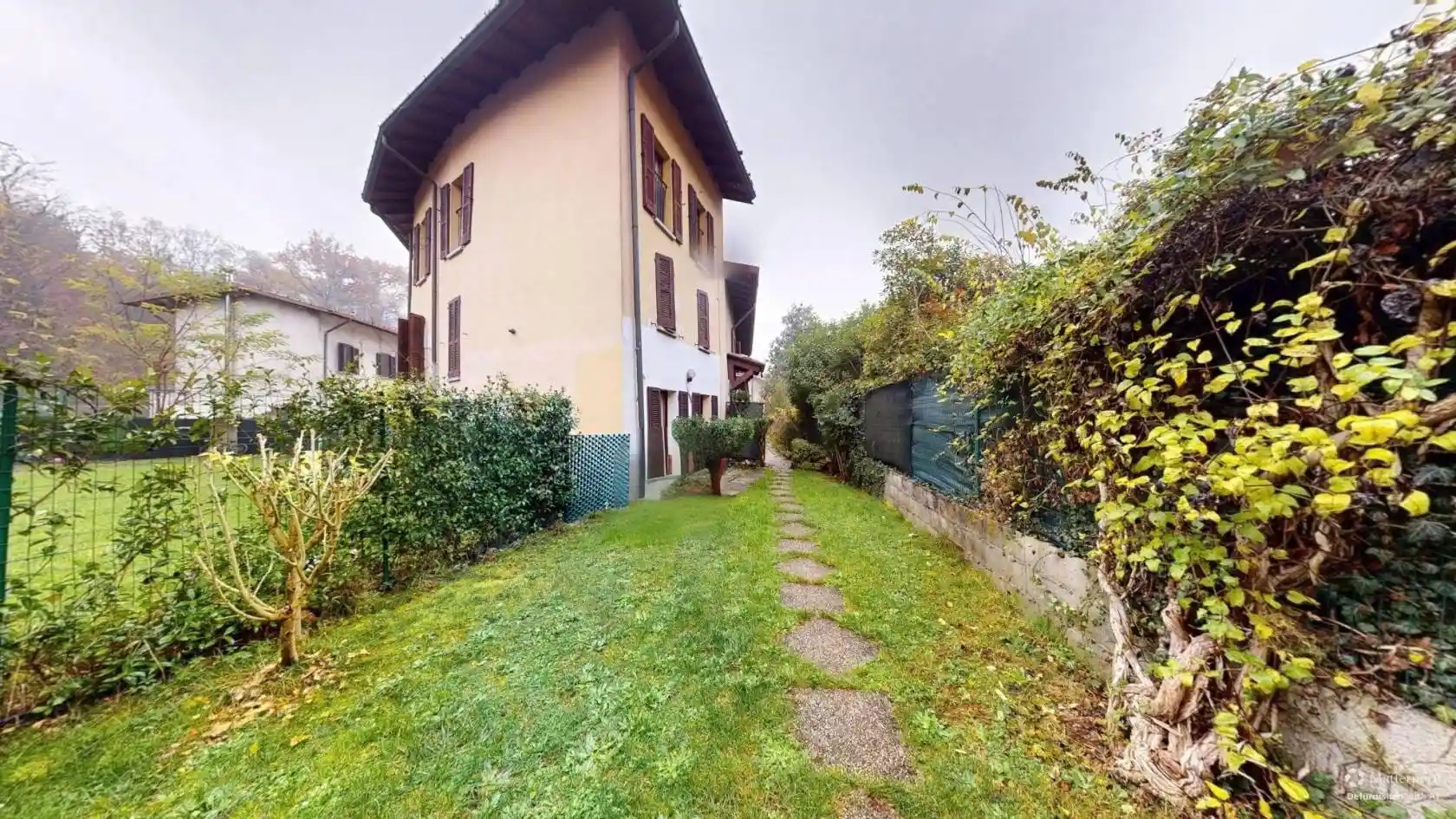 Appartamento in vendita a Verano Brianza