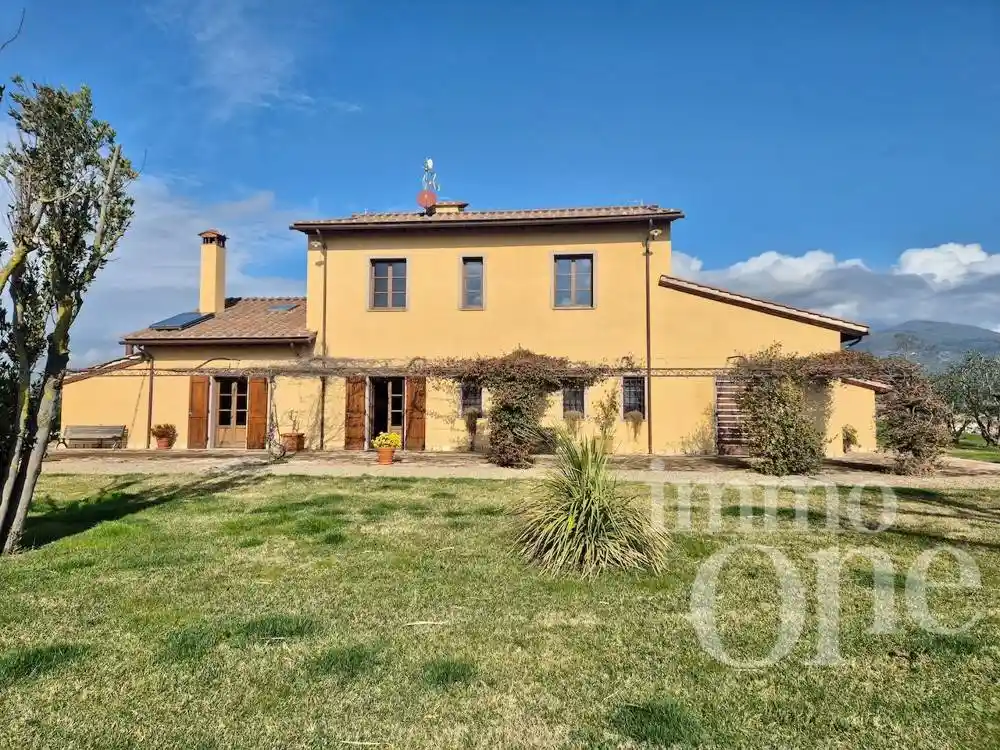 Villa in vendita a Cascina