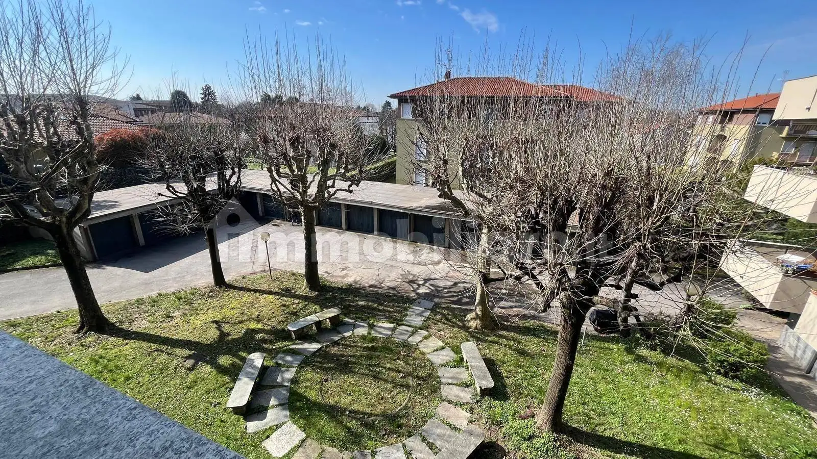 Appartamento in affitto a Carate Brianza