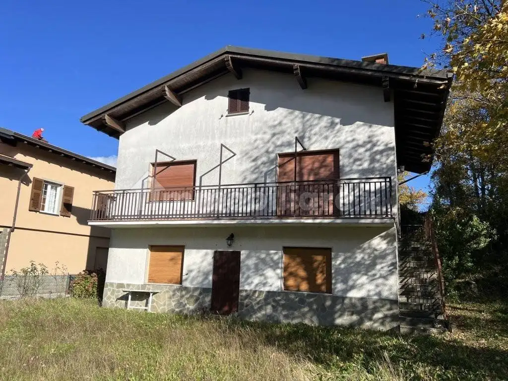 Villa in vendita a Tornolo