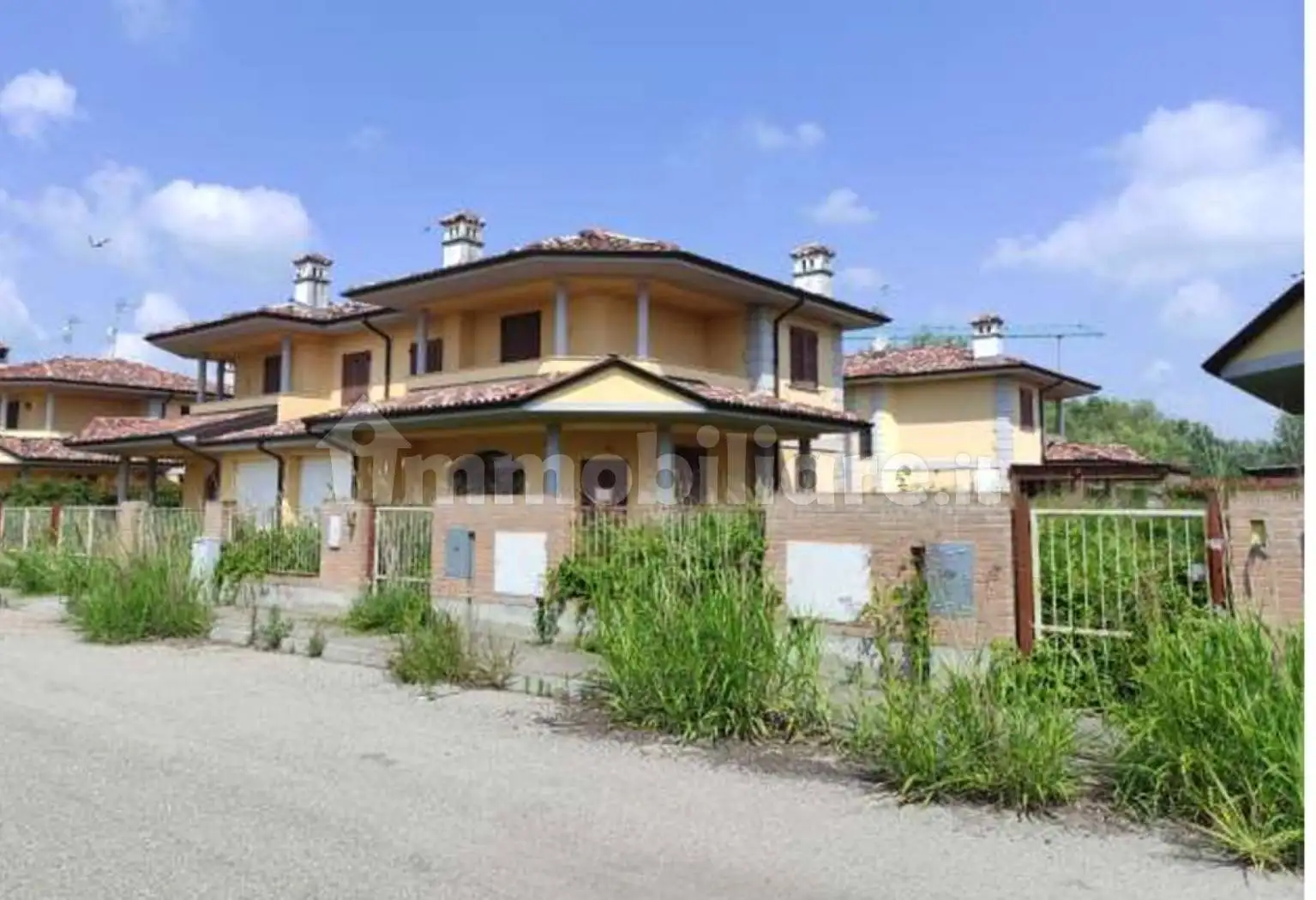 Villa in asta a Roncaro