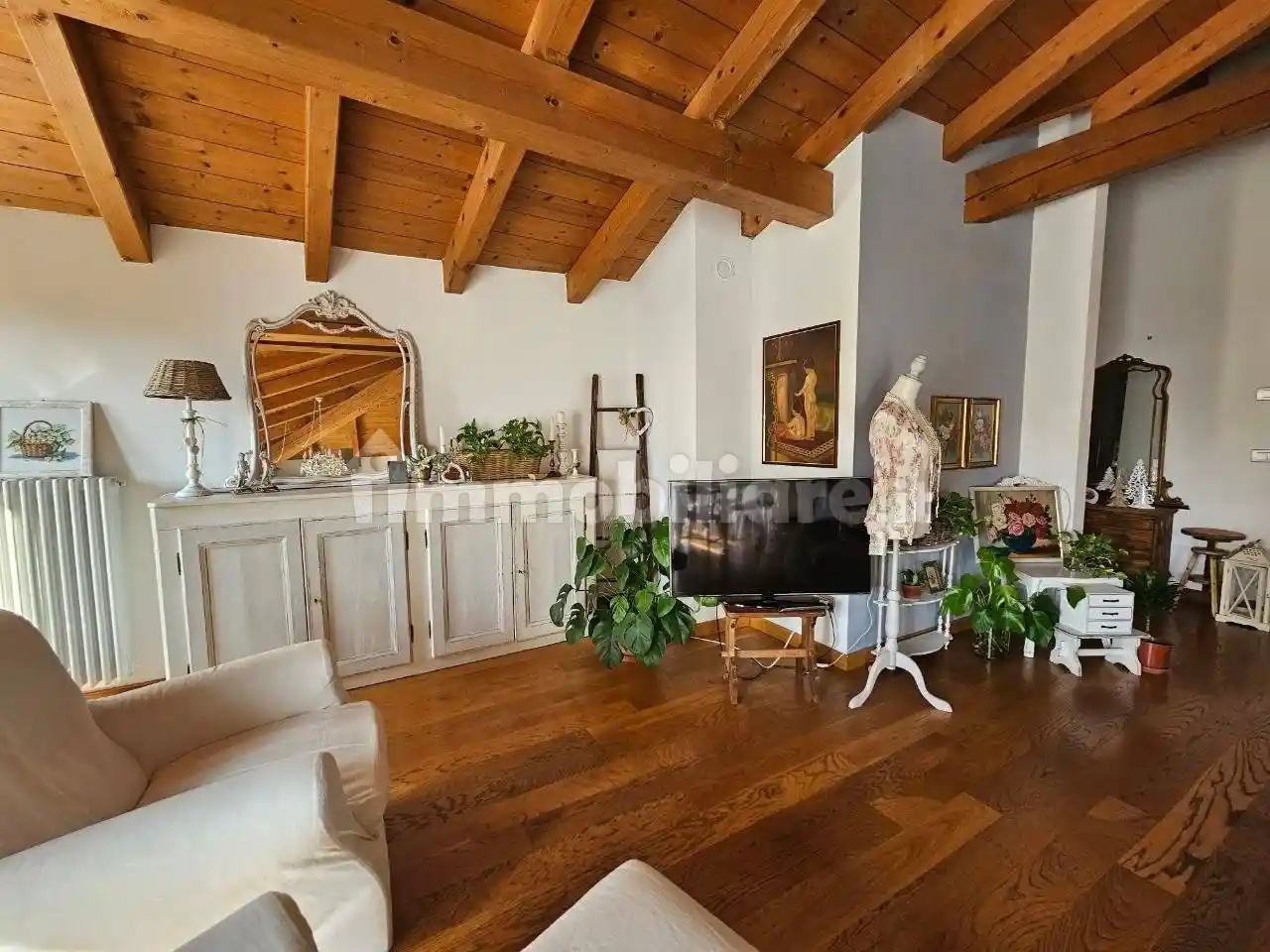 Villa in vendita a Galliate