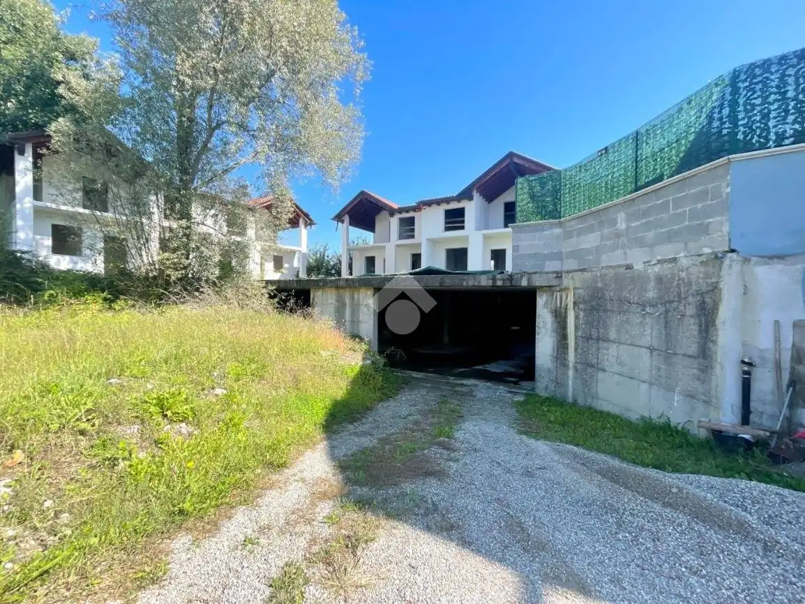 Villetta a schiera in vendita a Boca