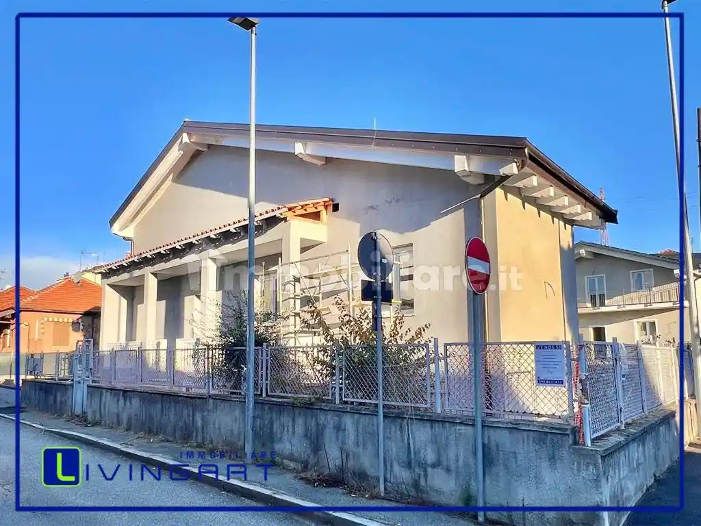 Casa indipendente in vendita a Nichelino
