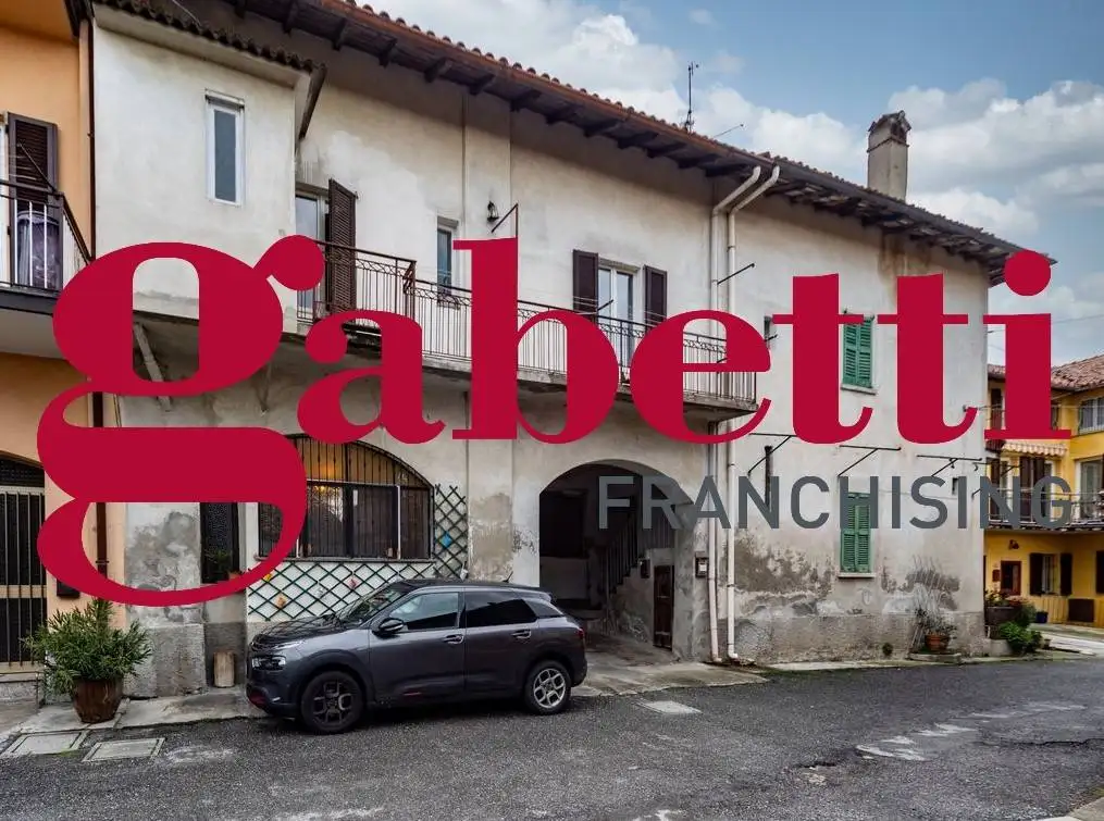 Appartamento in vendita a Barzanò