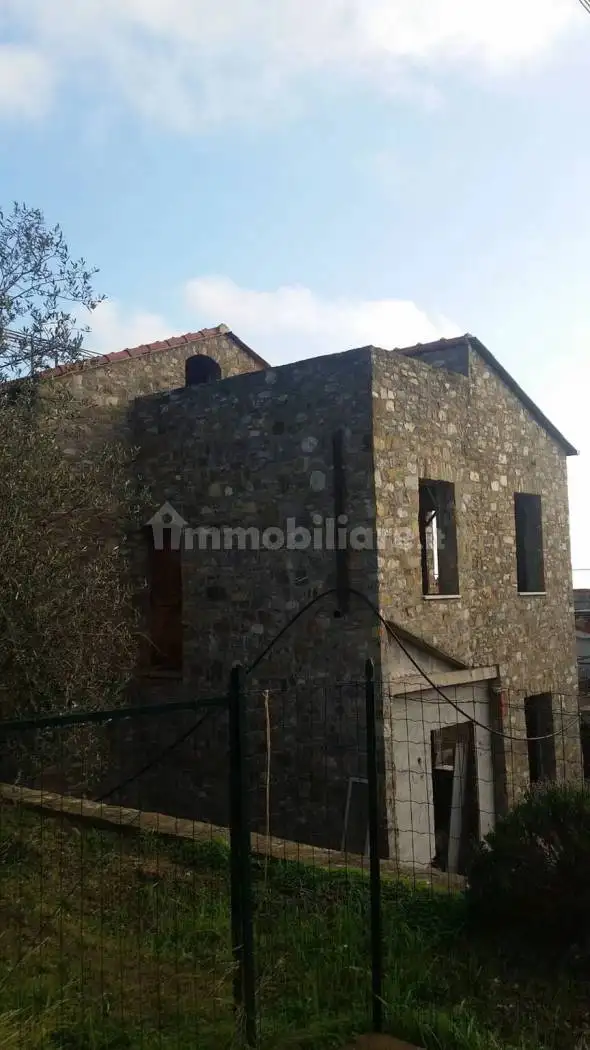 Rustico - Casale in vendita a Cipressa