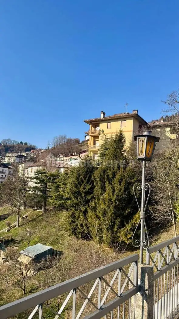 Appartamento in vendita a Dossena