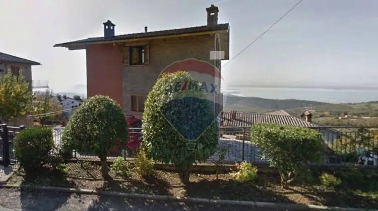 Casa indipendente in asta a Passignano sul Trasimeno