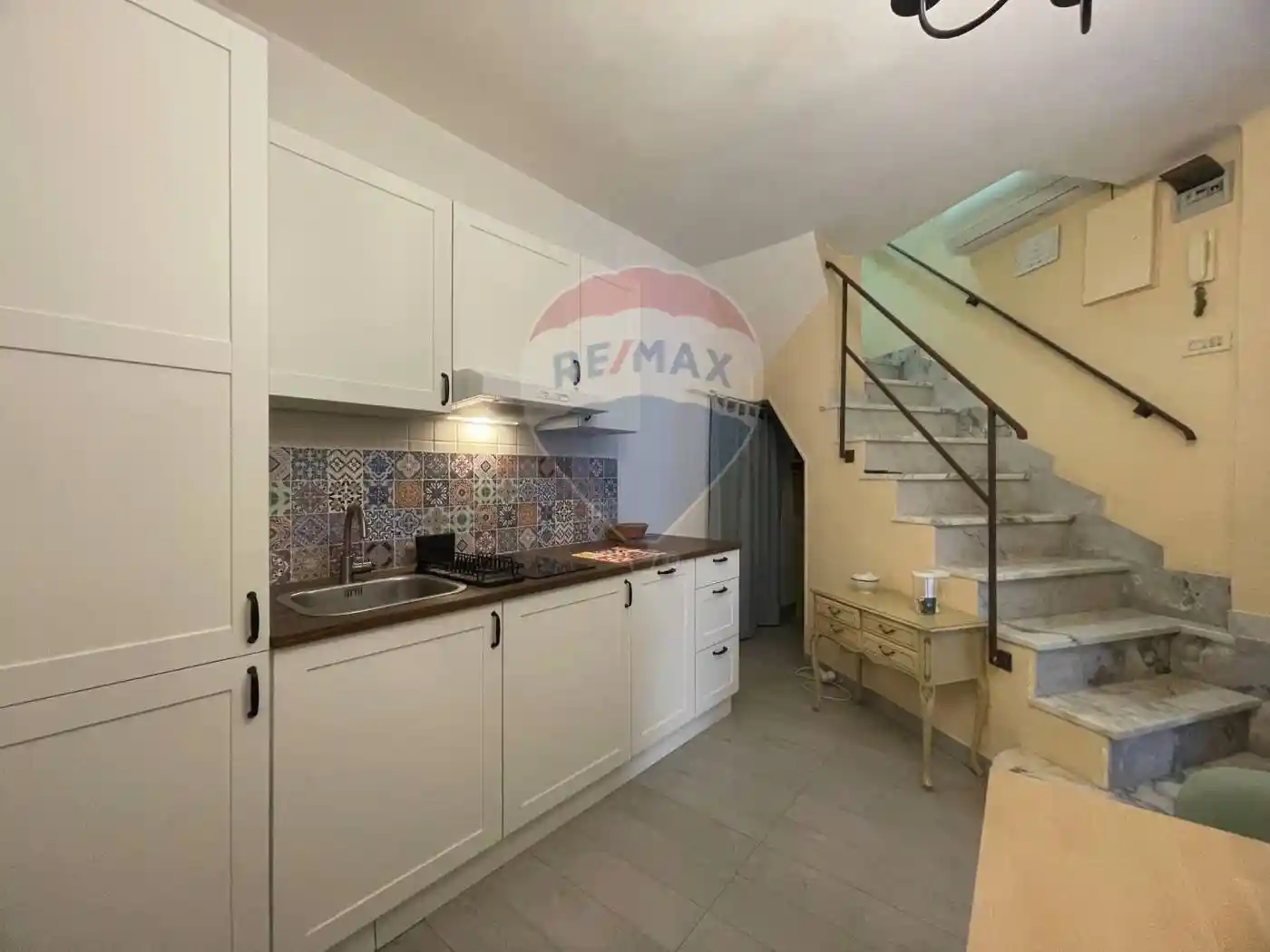 Terratetto unifamiliare Strada Arco San Pietro - piazza San Pietro 9, San Nicola - Borgo Antico, Bari - foto 5