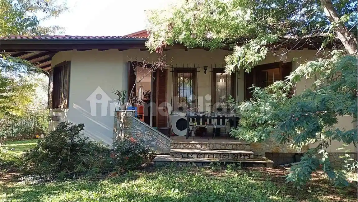 Villa in vendita a Lurate Caccivio