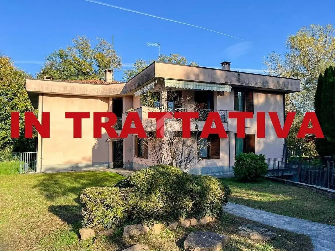 Appartamento in vendita a Azzate