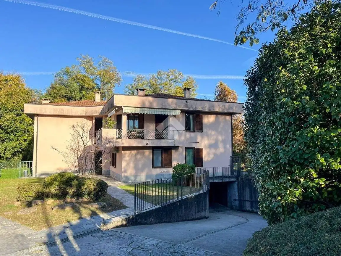 Bilocale via Fiume 35, Centro, Azzate - foto 2