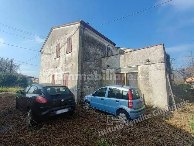 Villa in asta a Vescovana