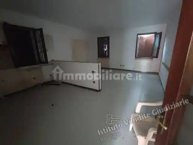 Villa all'asta via IV Novembre   46, Vescovana - foto 2