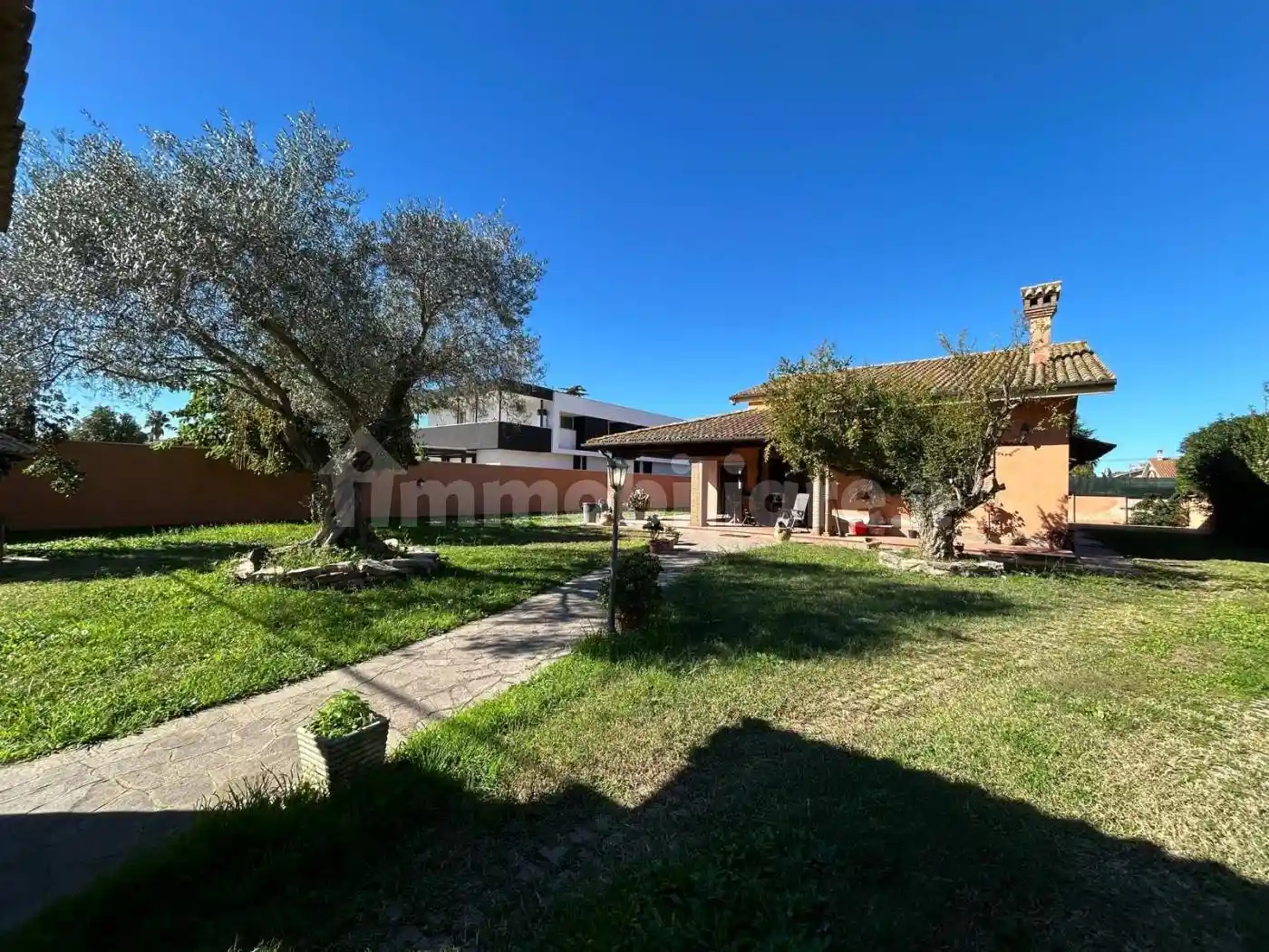 Villa unifamiliare via Italo Montemezzi, Infernetto, Roma - foto 3