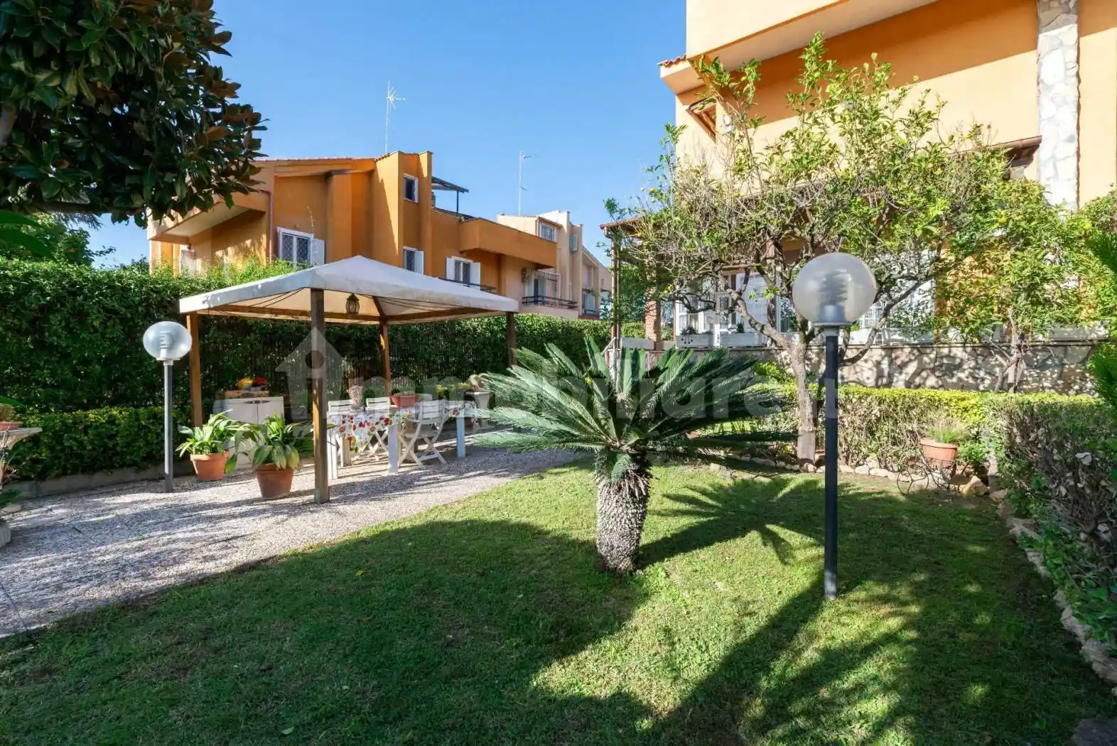 Villa plurifamiliare via Ermesianatte 140, Axa, Roma - foto 2