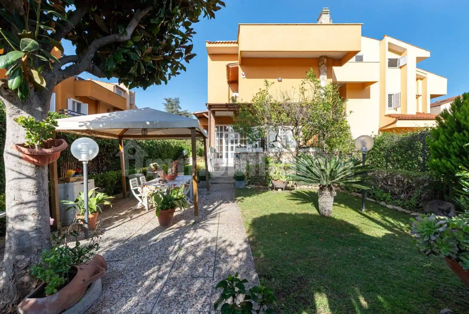 Villa plurifamiliare via Ermesianatte 140, Axa, Roma - foto 3