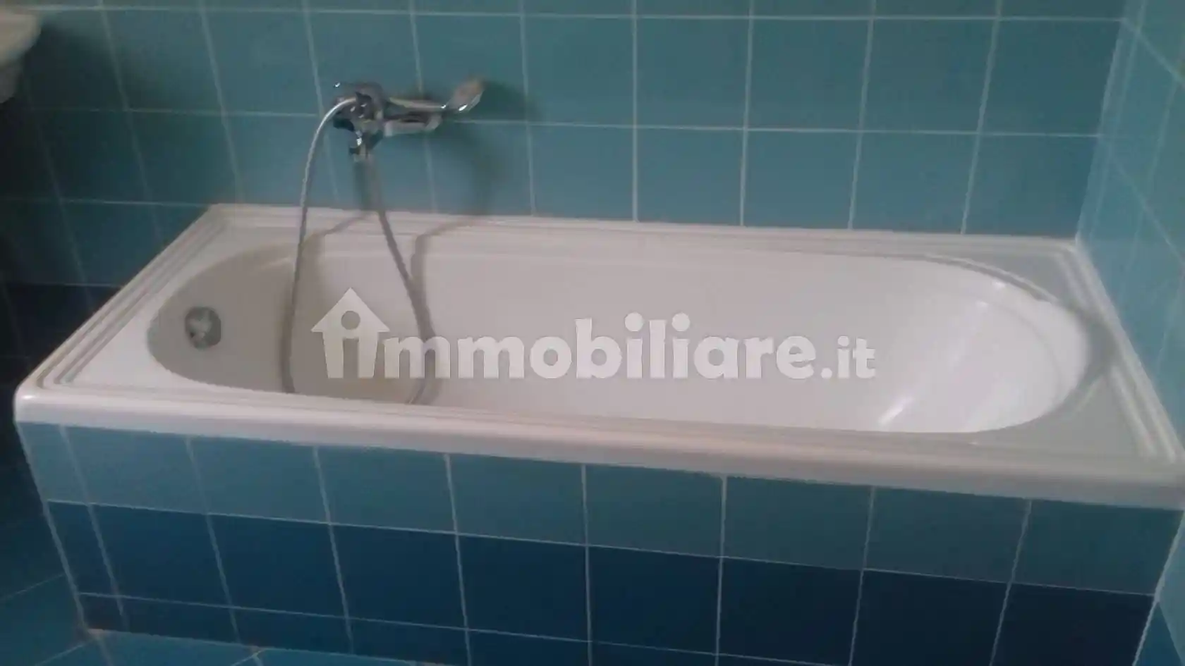 Quadrilocale via Padre Basilio Pergamo 67, Carmine, Salerno - foto 5