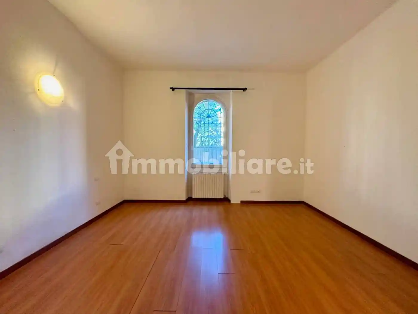 Bilocale via Massimo d'Azeglio 17, San Zeno, Verona - foto 2