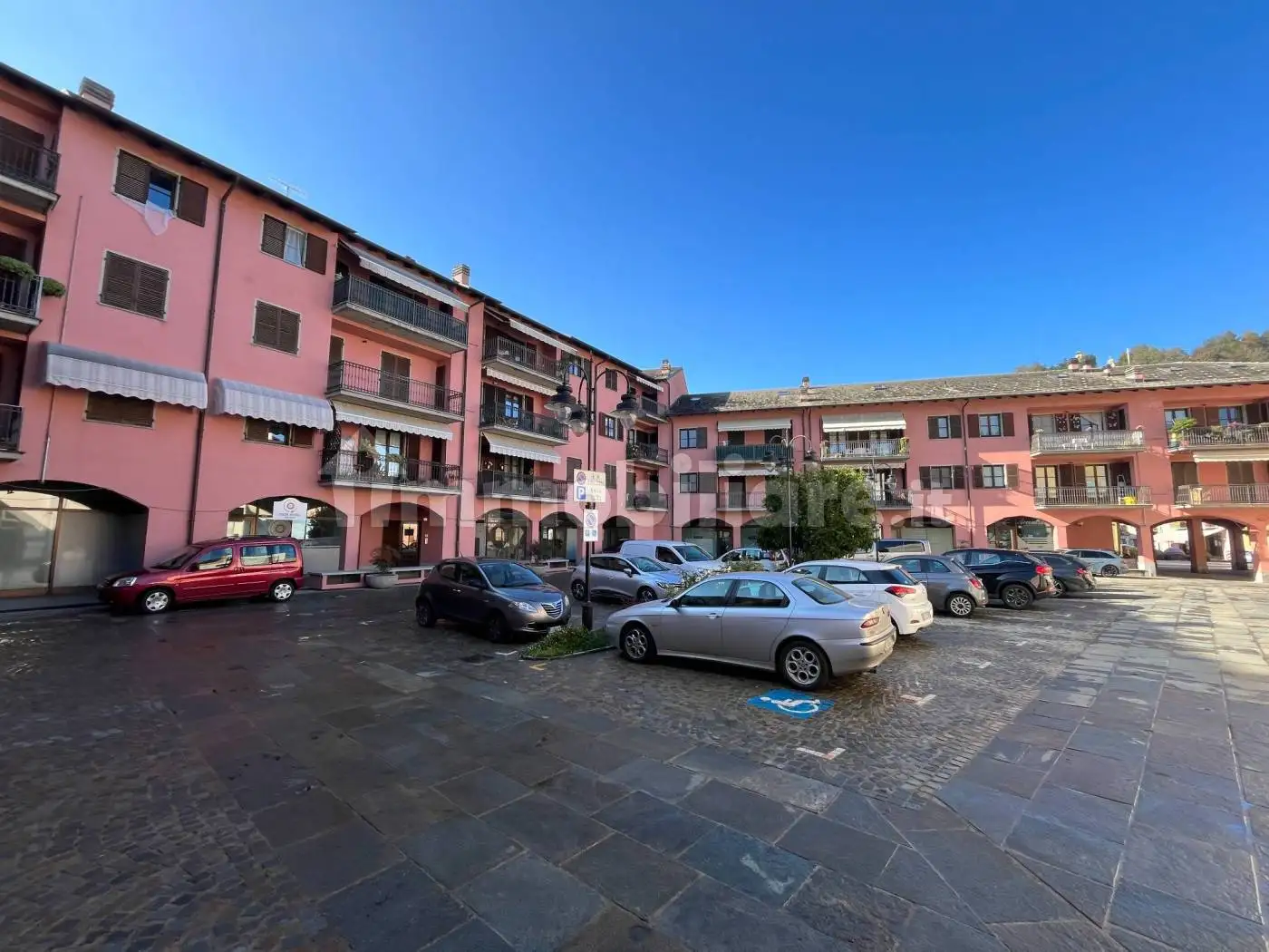 Quadrilocale piazza Camillo Benso di Cavour, Centro, Caraglio - foto 3