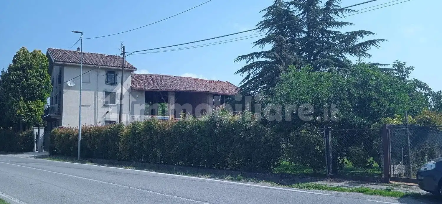 Villa in vendita a Montebello della Battaglia