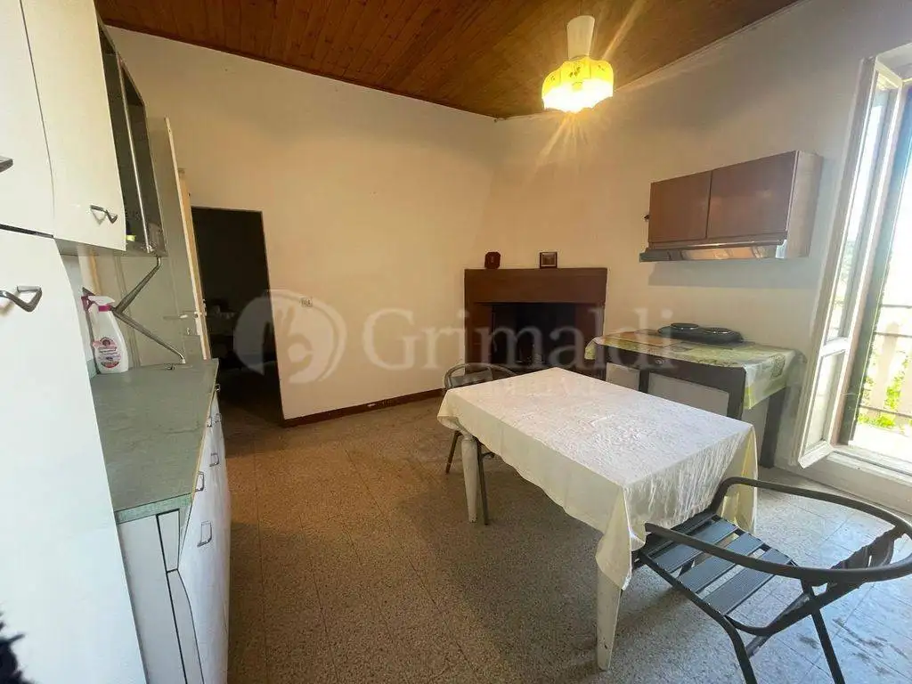 Appartamento in vendita a Monte Roberto