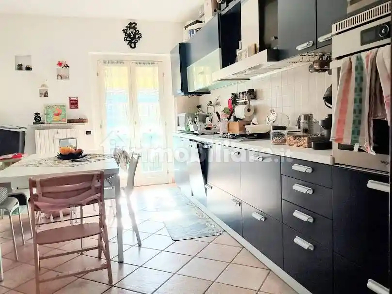 Trilocale via Monferina 17, Centro, Casteggio - foto 2