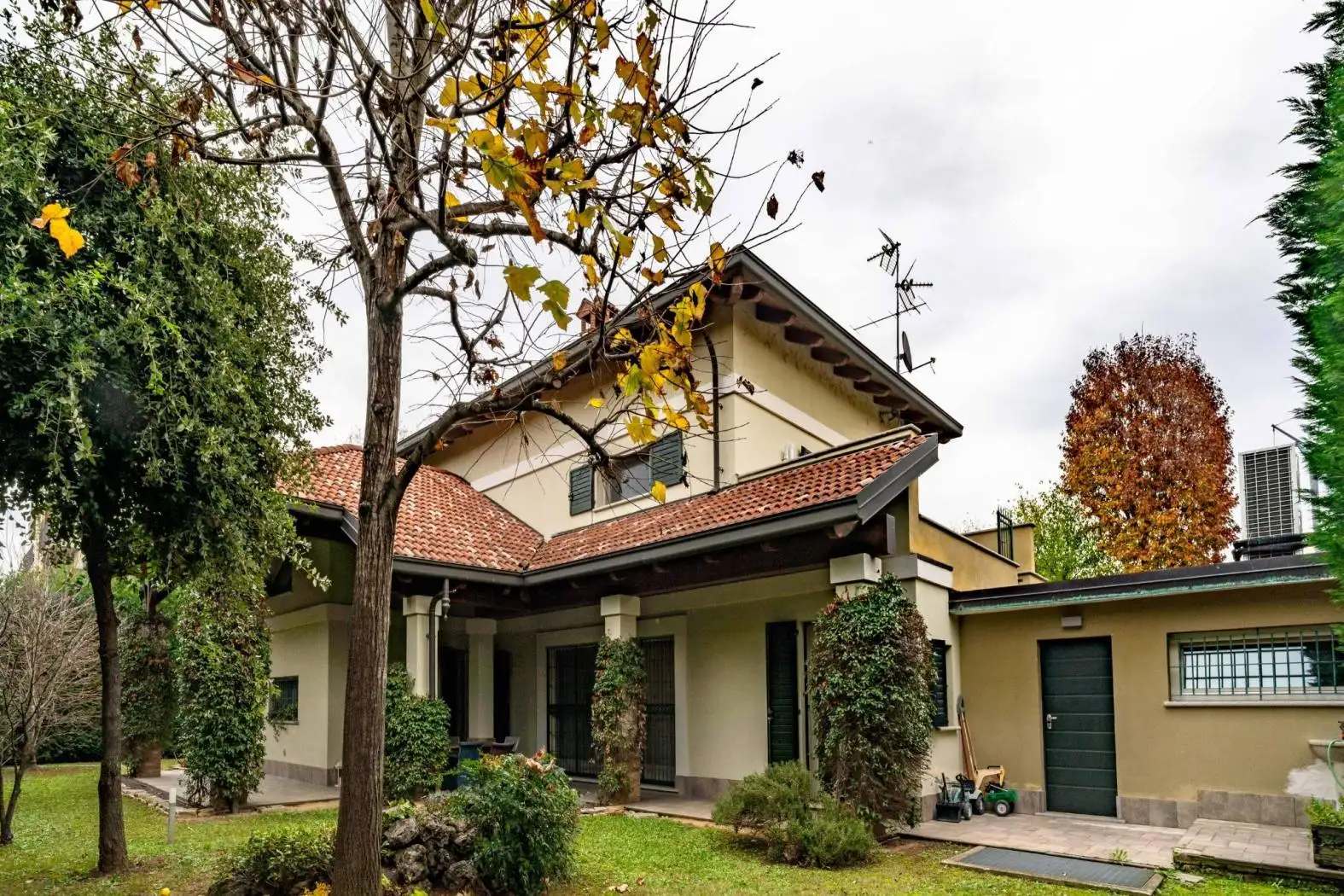 Villa in vendita a Casorate Primo