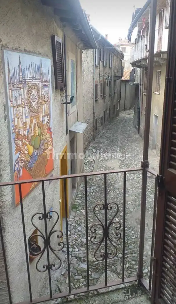 Appartamento in vendita a Casalzuigno