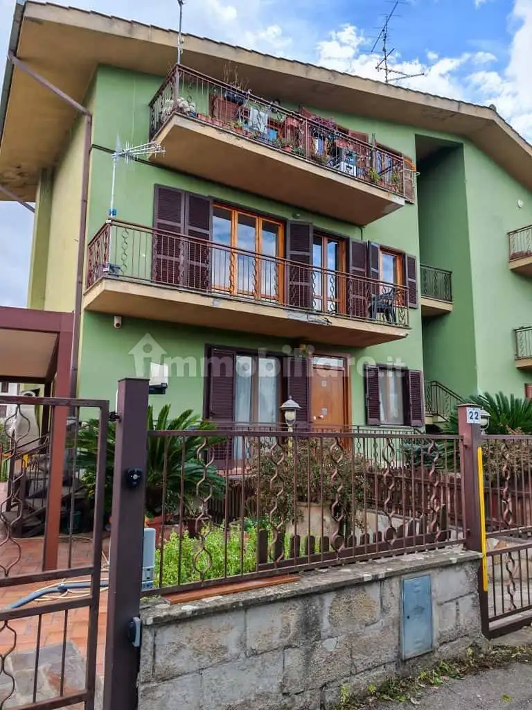 Quadrilocale via Piansano 26, Capodimonte - foto 2