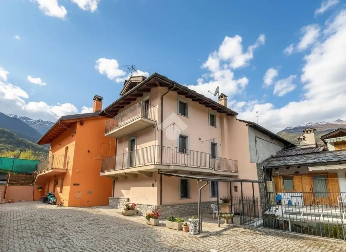 Casa indipendente in vendita a Gressan