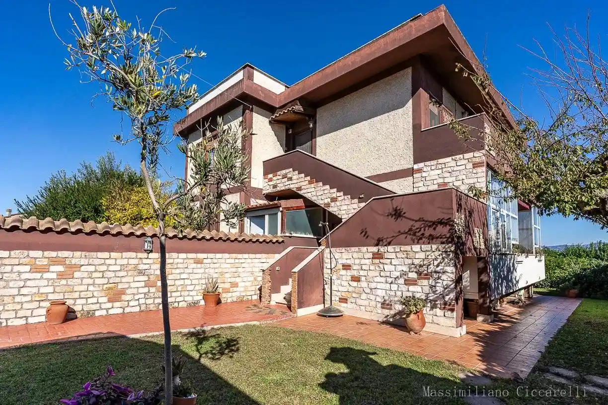 Villa in vendita a Ardea