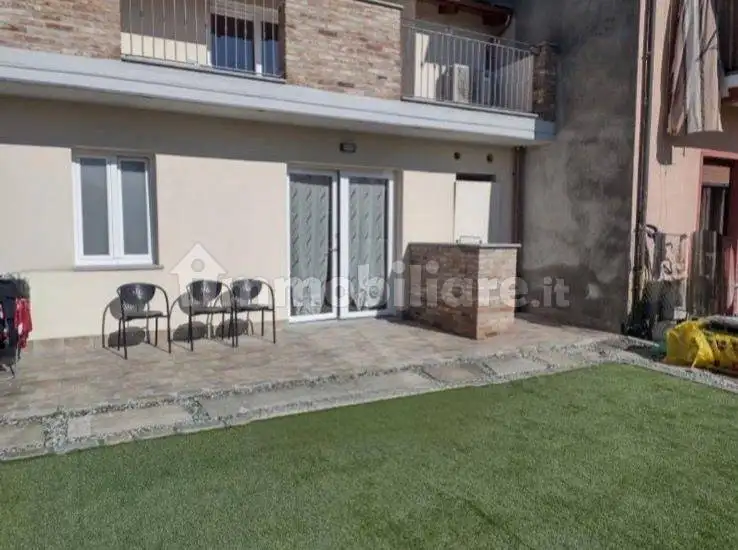 Appartamento in affitto a Piscina