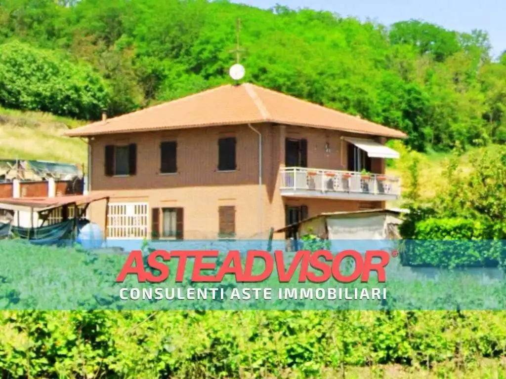 Villa in asta a Asti
