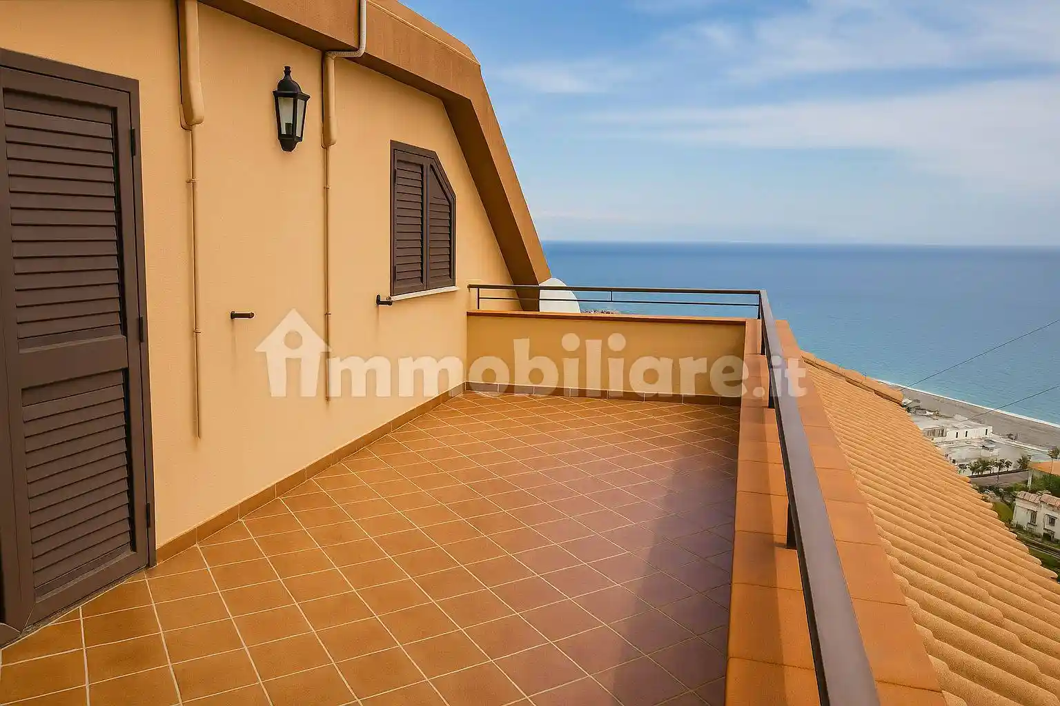 Appartamento in vendita a Letojanni