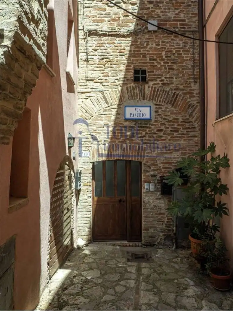 Casa indipendente in vendita a Avigliano Umbro