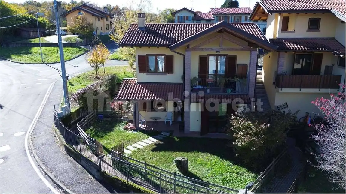 Appartamento in vendita a Taino