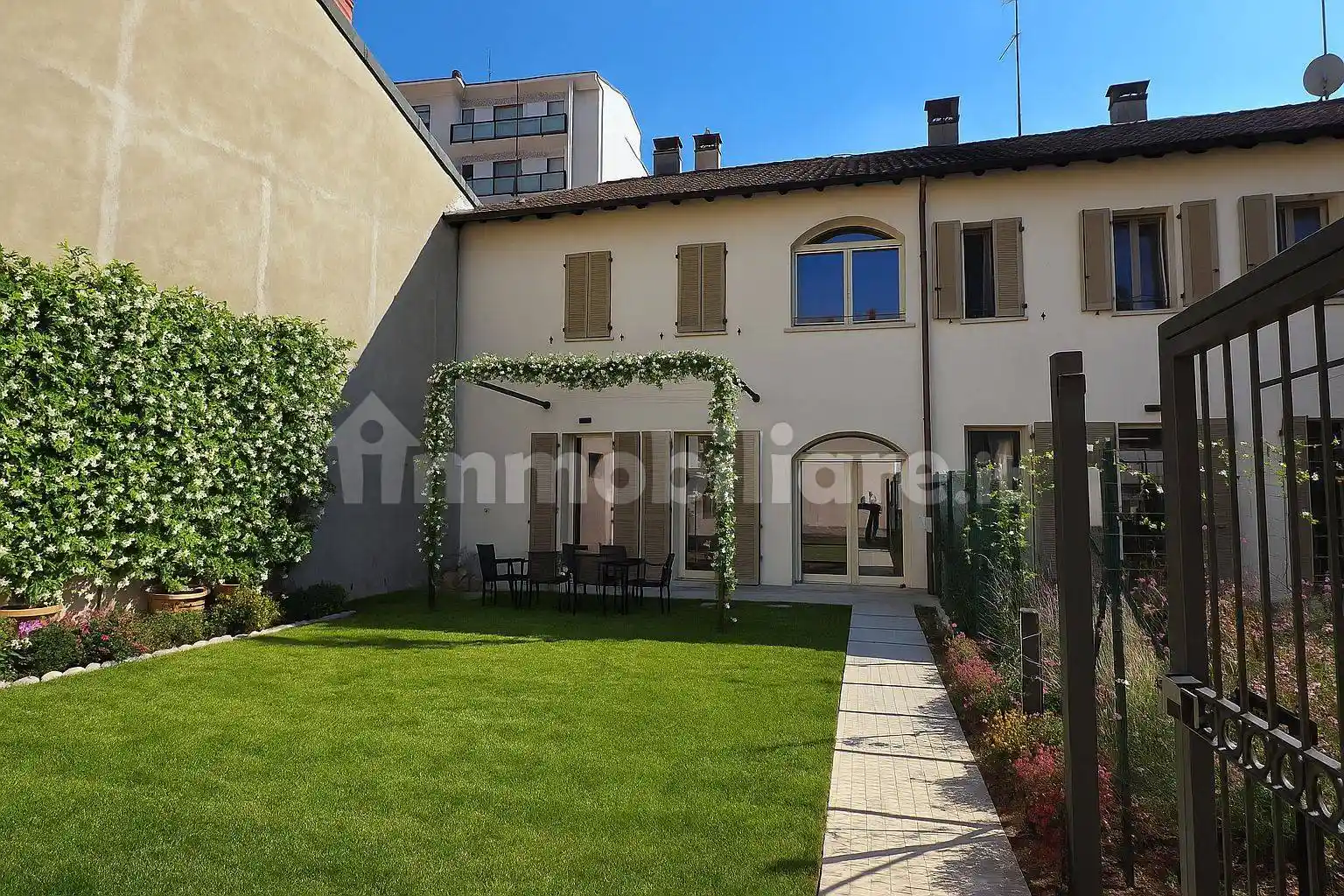 Villa in vendita a Abbiategrasso