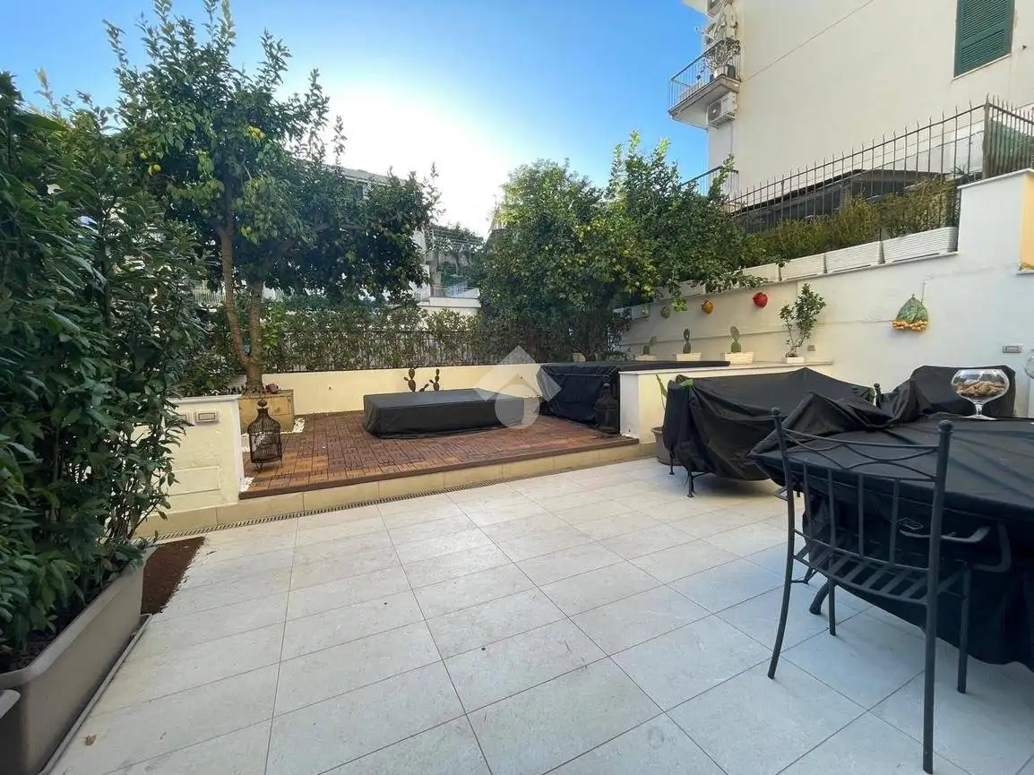 Appartamento in vendita a Napoli