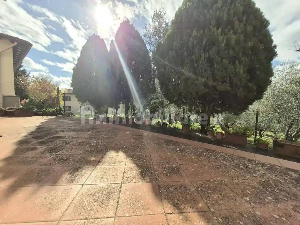 Villa in vendita a Pelago