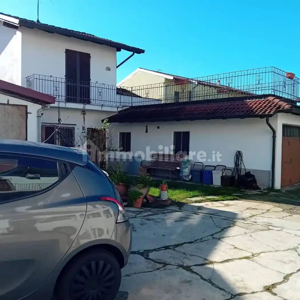 Casale via Giosuè Carducci 49, Centro, Cilavegna - foto 3