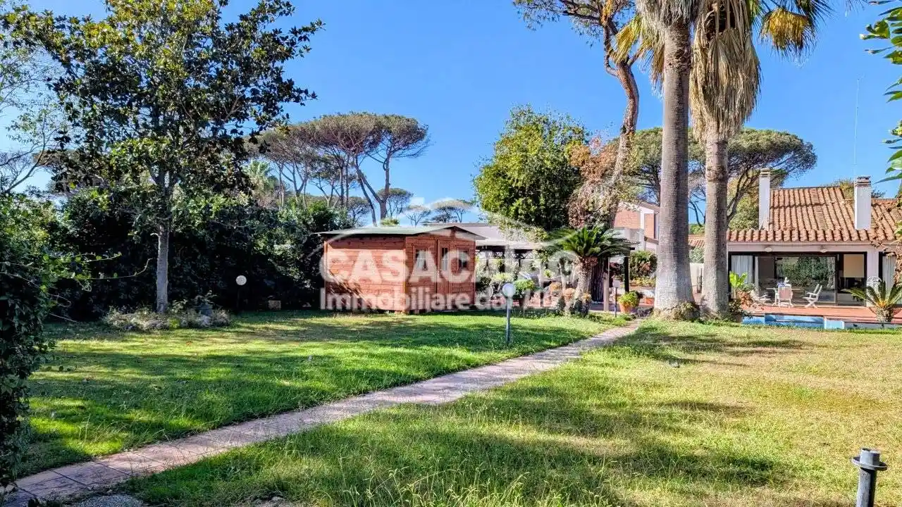 Villa bifamiliare via Pericle, Casal Palocco, Roma - foto 2