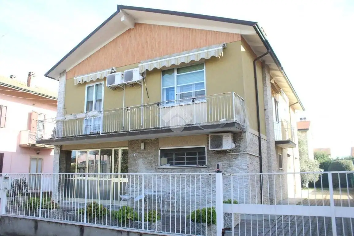 Villa in vendita a Cesena